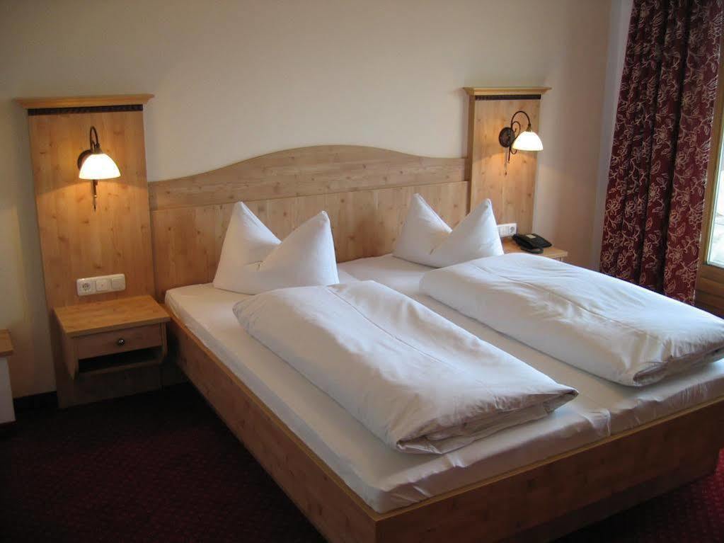 Familienhotel Loewen Nesselwang Bagian luar foto