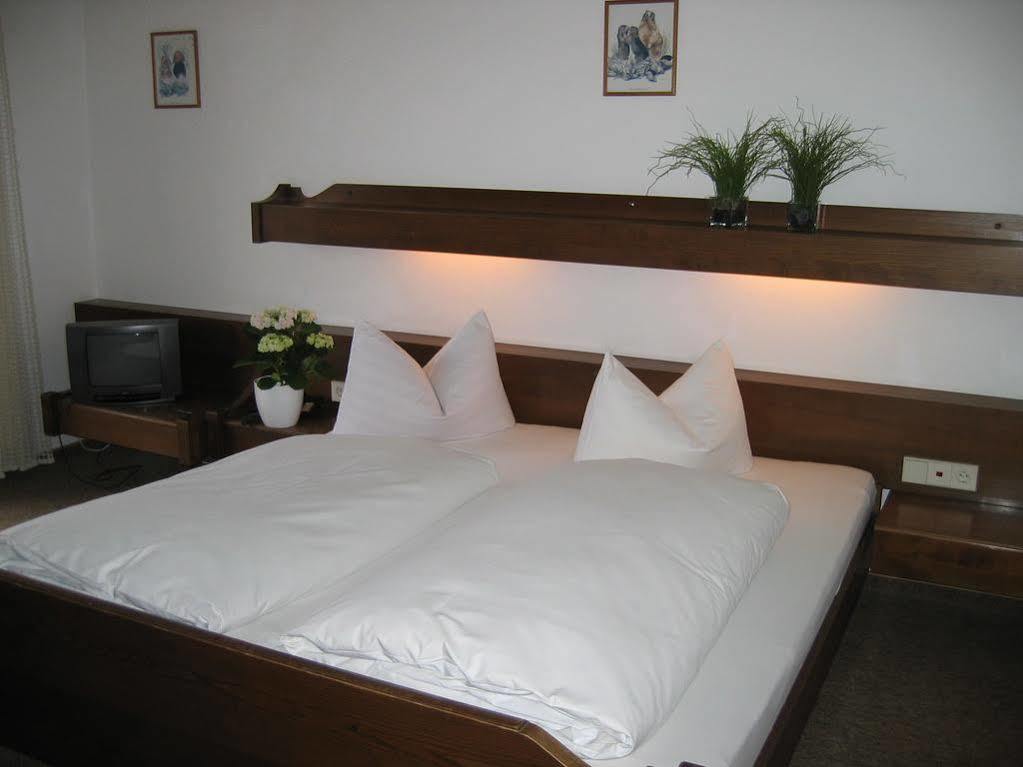 Familienhotel Loewen Nesselwang Bagian luar foto